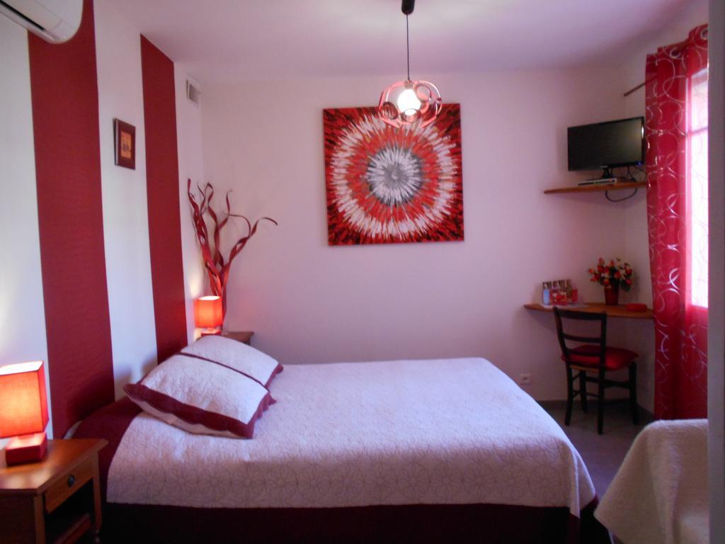 Les Tilleuls B&B Orange  Pokój zdjęcie