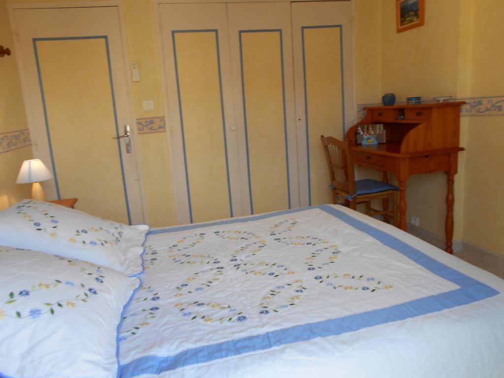 Les Tilleuls B&B Orange  Pokój zdjęcie